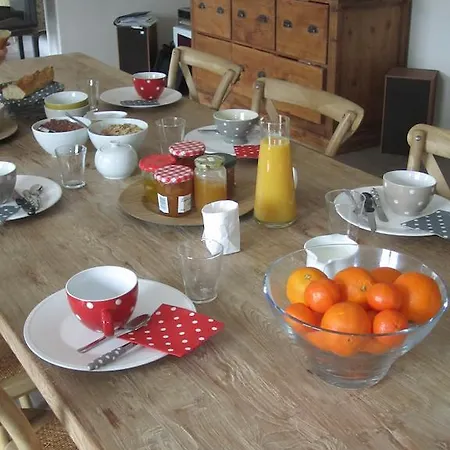 فندق مبيت وإفطار Chez Odile Saint Didier (Vaucluse)